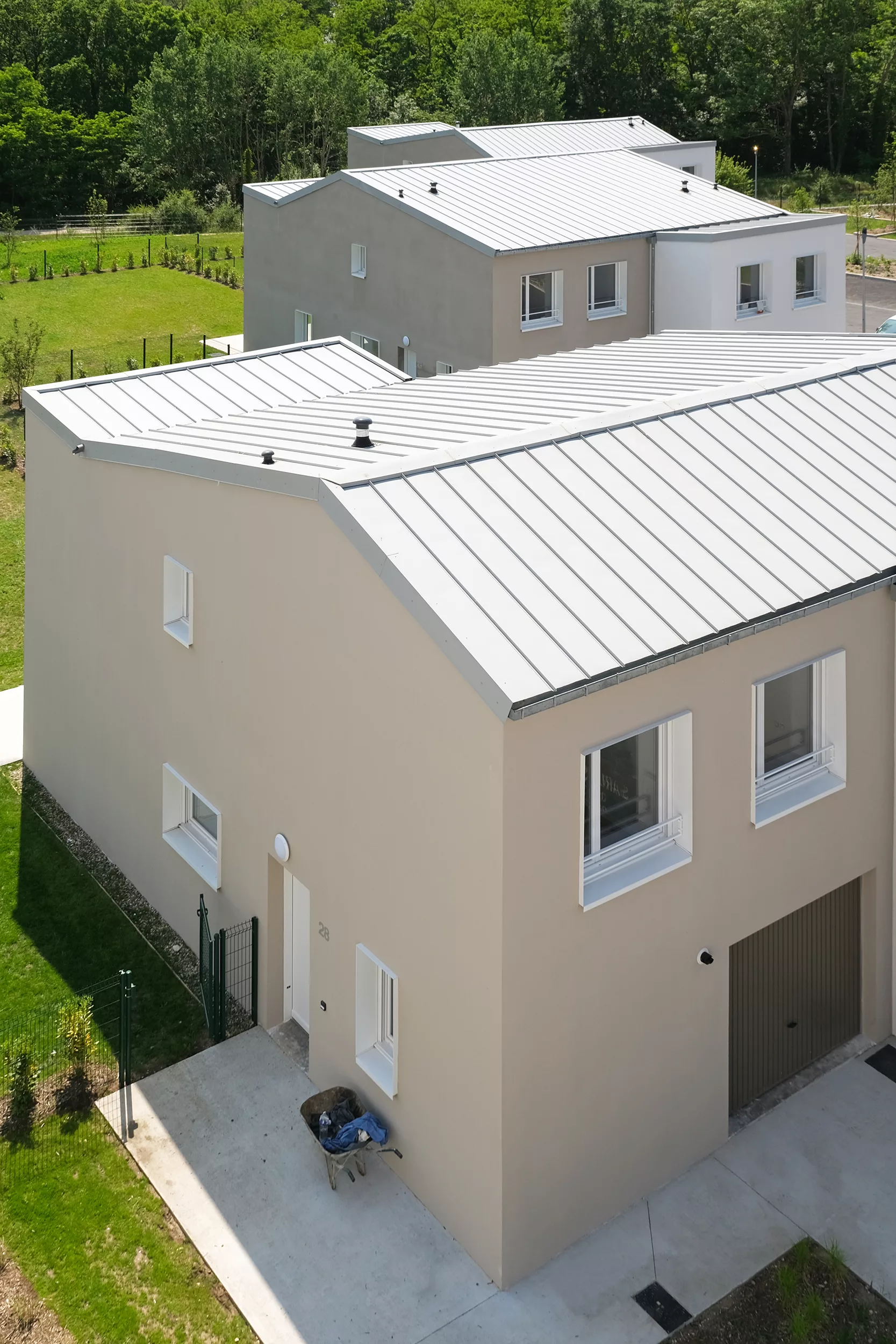 les maisons associées